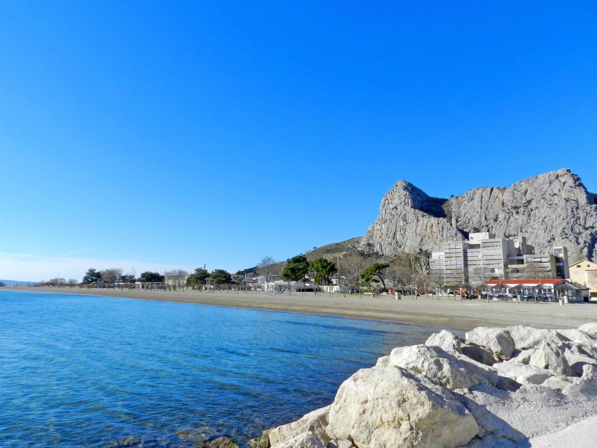 Apartment Antonela Omiš Екстериор снимка