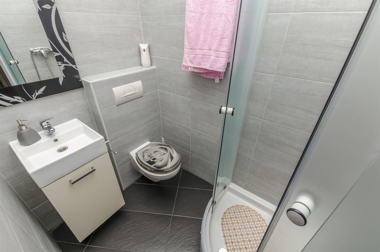 Apartment Antonela Omiš Екстериор снимка